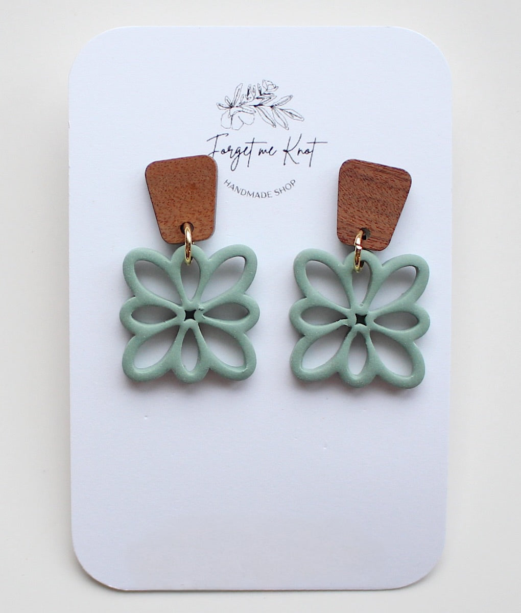 Wood and flowered square earrings